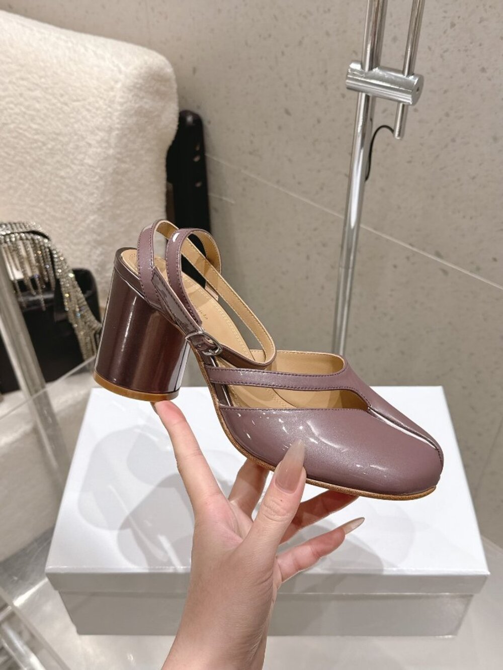 Maison Martin Mar Tabi Slingback Block Heel Sandals (Dusty Mauve Patent Leather) - Picture 5 of 7